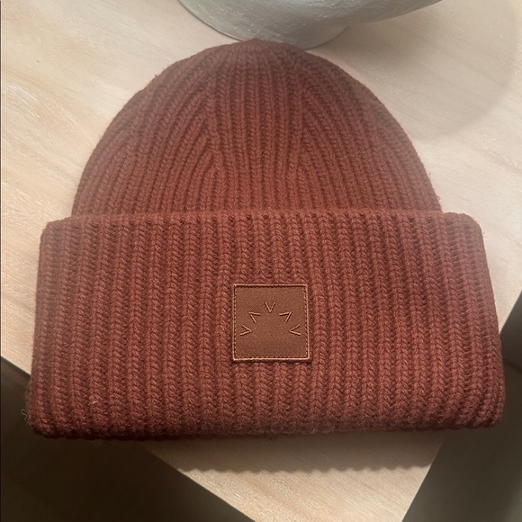 Varley Cresta Rib Beanie / Chocolate - Picture 4 of 6